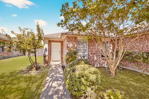 9100 Warren Dr, Mckinney, TX, 75071-7405 | Card Image