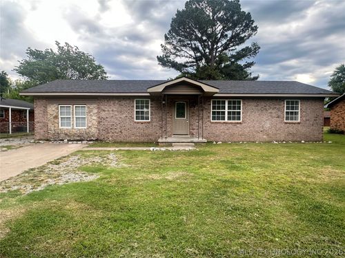 604 S 1st St, Henryetta, OK, 74437-5419 | Card Image