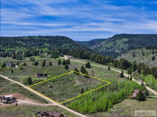 2401 Grandview Dr, Tetonia, ID, 83452-4924 | Card Image