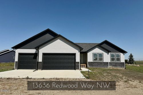13636 Redwood Way Nw, Williston, ND, 58801-9149 | Card Image
