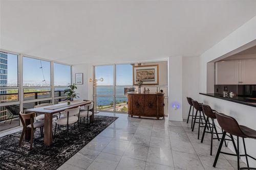 ph1-600 Ne 36th St, Miami, FL, 33137-3929 | Card Image