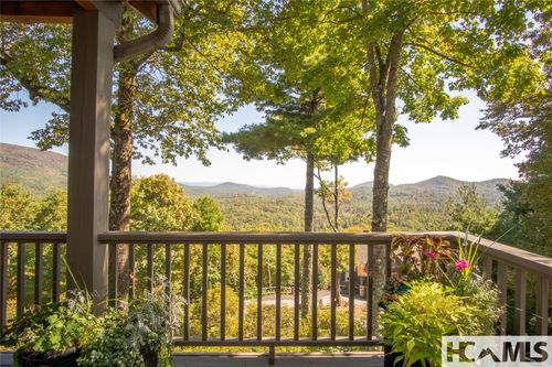 262 Trillium Ct, Sapphire, NC, 28774-6705 | Card Image
