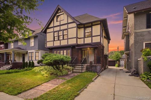 899 Edison St, Detroit, MI, 48202-1536 | Card Image