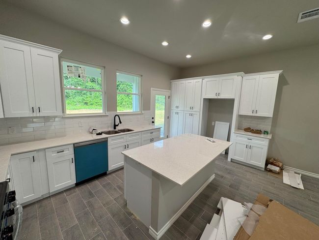 1190 Pine St, House other with 3 bedrooms, 2 bathrooms and null parking in Vidor TX | Image 15