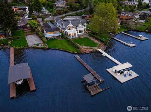 1811 1/2 10th Street W, Kirkland, WA, 98033 | Card Image