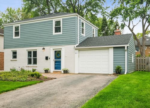 611 E Davis St, Arlington Heights, IL, 60005-2065 | Card Image