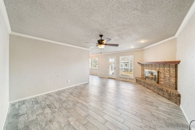 5701 Birch Ave, House other with 3 bedrooms, 2 bathrooms and null parking in Broken Arrow OK | Image 5