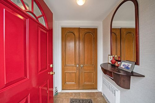 83 Carman Ave, Woodmere, NY, 11598-1712 | Card Image