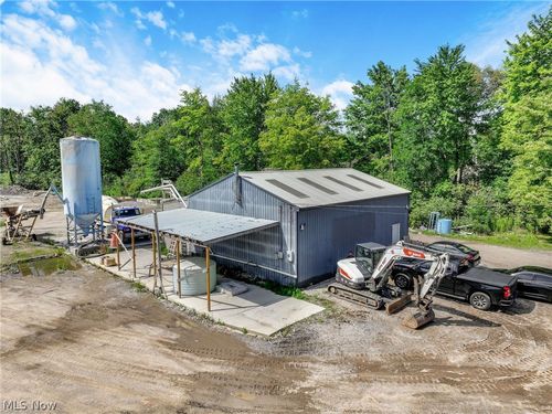 12989 Mayfield Rd, Chardon, OH, 44024-8923 | Card Image