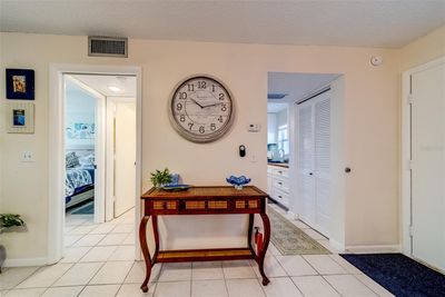 4D - 2750 E Bay Drive, Condo with 1 bedrooms, 1 bathrooms and null parking in Largo FL | Image 3