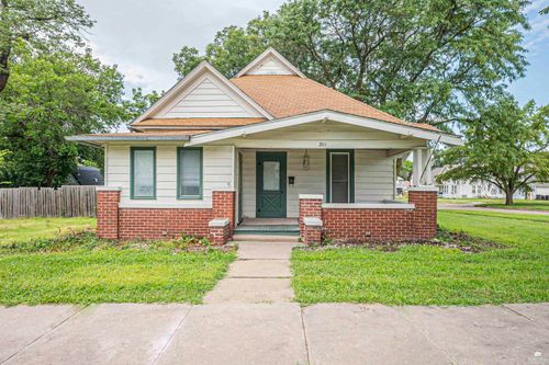 201 S Broadway, Herington, KS, 67449-2721 | Card Image