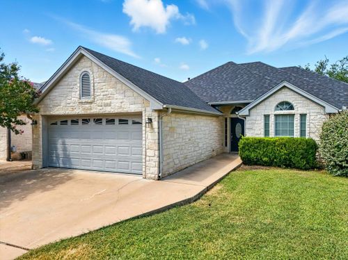 304 Fox Xing, Burnet, TX, 78611-3552 | Card Image