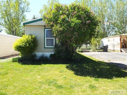 2125 Whispering Pines Dr, Idaho Falls, ID, 83401-1401 | Card Image