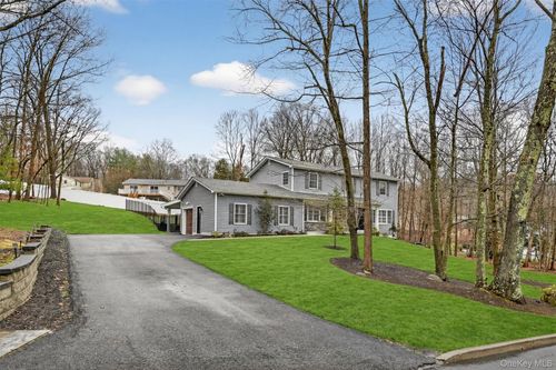 1 Culver Dr, New City, NY, 10956-2302 | Card Image