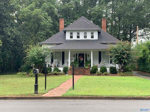 302 S Scott St, Scottsboro, AL, 35768-1933 | Card Image