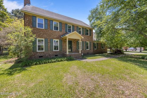 104 Squire Dr, Winterville, NC, 28590-9428 | Card Image