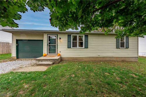 17 Strawberry Hl, Rittman, OH, 44270-1802 | Card Image