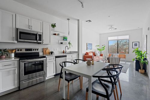 apt-212-1900 12th Ave S, Nashville, TN, 37203-5483 | Card Image