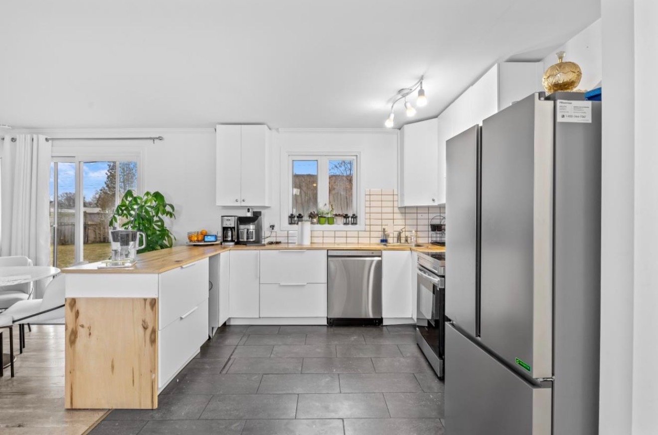 Residential in Longueuil (Greenfield Park) 4
