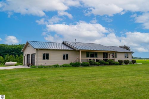 4597 W Baseline Rd, Mt Pleasant, MI, 48858-9651 | Card Image