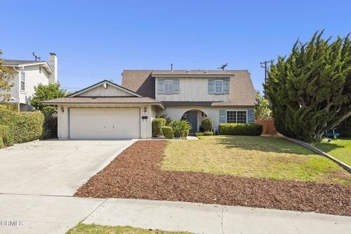 8699 Roswell St, Ventura, CA, 93004-2105 | Card Image