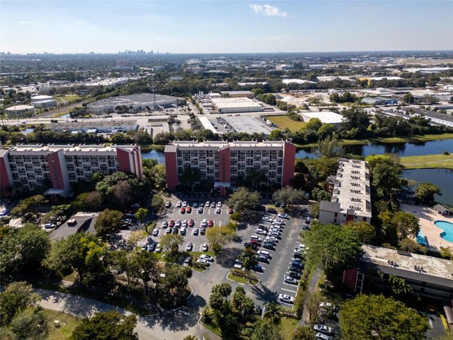 APT-803 - 2206 S Cypress Bend Dr, Condo with 2 bedrooms, 2 bathrooms and null parking in Pompano Beach FL | Image 38