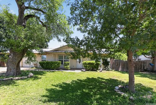 5615 Brandemere Dr, San Antonio, TX, 78218-2302 | Card Image