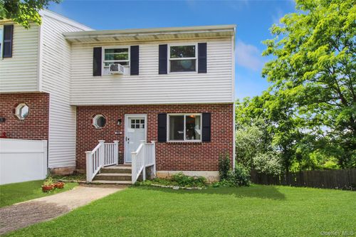 525 Harbor View Court, Beacon, NY, 12508 | Card Image