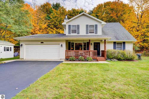 9144 E Hoxie Road, Cedar, MI, 49621 | Card Image