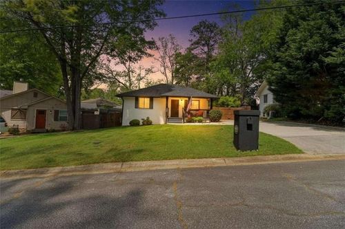 823 Frances Dr Se, Smyrna, GA, 30080-1805 | Card Image