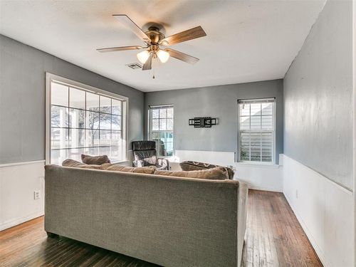 811 Kansas Street, Norman, OK, 73069 | Card Image