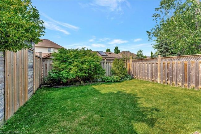 88 Foxborough Dr, Townhouse with 3 bedrooms, 2 bathrooms and 3 parking in Ancaster ON | Image 18