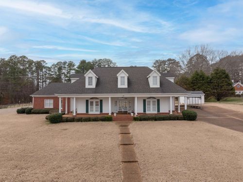 308 Lake Circle Dr, Bolivar, TN, 38008-1114 | Card Image
