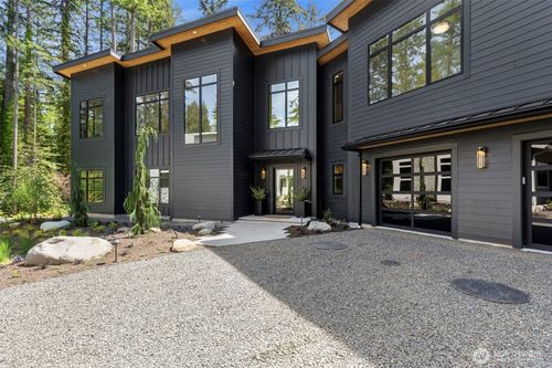 13970 Manzanita Rd Ne, Bainbridge Island, WA, 98110-4243 | Card Image
