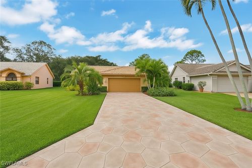 241 Saint James Way, NAPLES, FL, 34104-6715 | Card Image