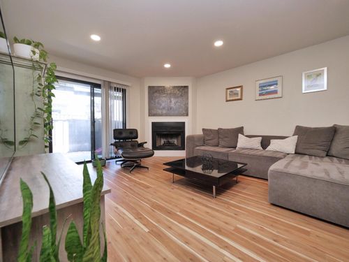 1423 Hull Ln, Martinez, CA, 94553-4755 | Card Image