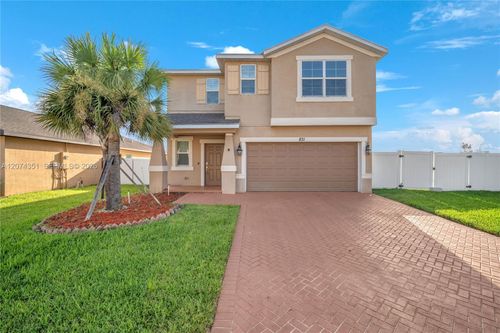 831 Bent Creek Dr, Fort Pierce, FL, 34947-1327 | Card Image