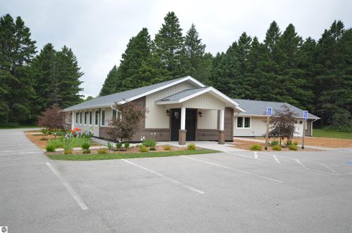 1776 High Lake Rd, Traverse City, MI, 49696-9401 | Card Image