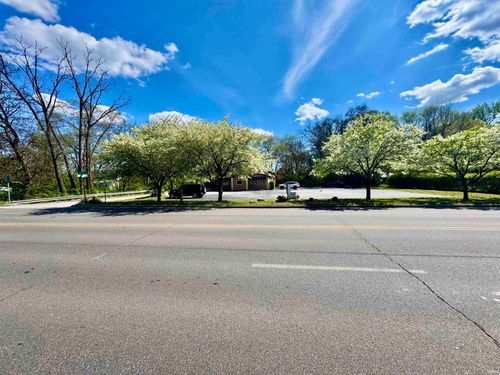 1227 E Bristol Street, Elkhart, IN, 46514 | Card Image