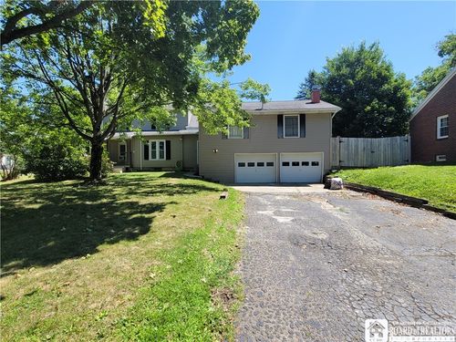 215 Cole Ave, Jamestown, NY, 14701-8061 | Card Image