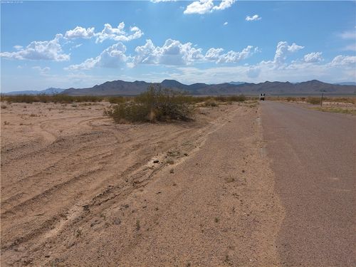2660 E Blacksmith Dr, Kingman, AZ, 86401 | Card Image