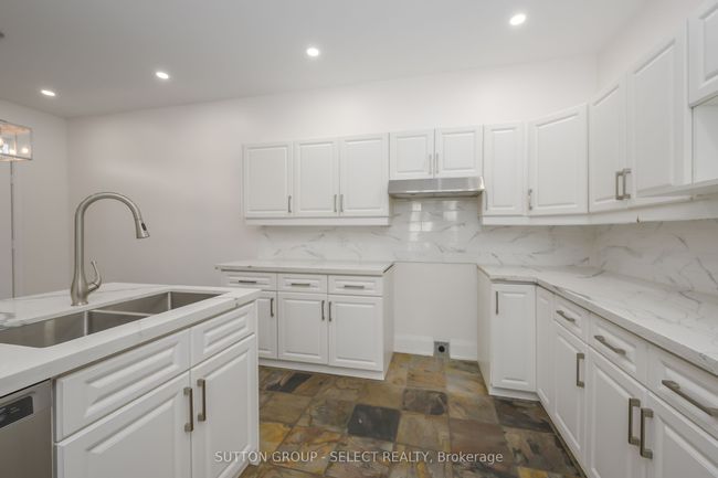 16 - 519 Riverside Dr, Condo with 3 bedrooms, 3 bathrooms and 1 parking in London ON | Image 4