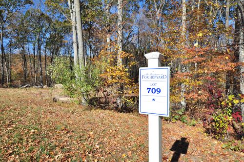 709 Fox Hopyard Rd, East Haddam, CT, 06423-1737 | Card Image