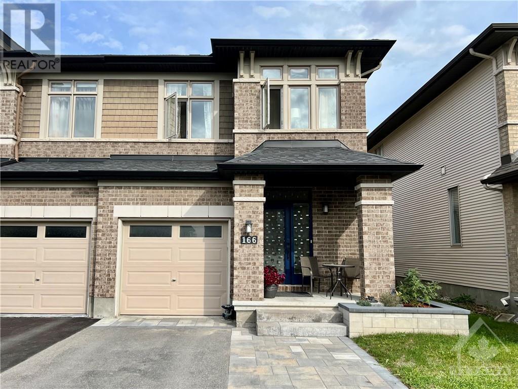 166 Hawkeswood Dr, For Rent in Manotick Zoocasa