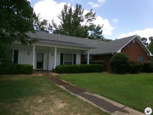 202 Trailwood Ln, Wake Village, TX, 75501-5798 | Card Image