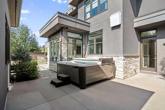 531 47 Avenue Sw, Home with 6 bedrooms, 6 bathrooms and 2 parking in Calgary AB | Image 50