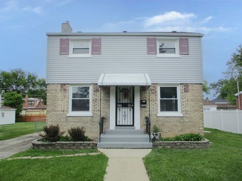 2333 S 20th Ave, Broadview, IL, 60155-3913 | Card Image