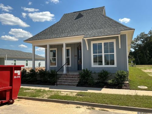 1216 Applewood Dr, Zachary, LA, 70791-7880 | Card Image