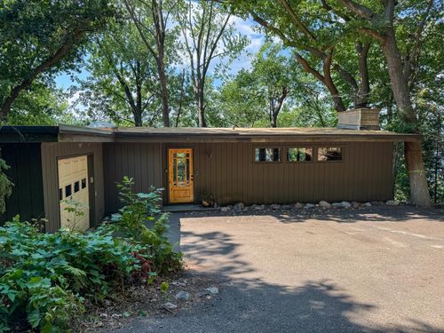 177 Glenmont Rd, River Falls, WI, 54022-8039 | Card Image
