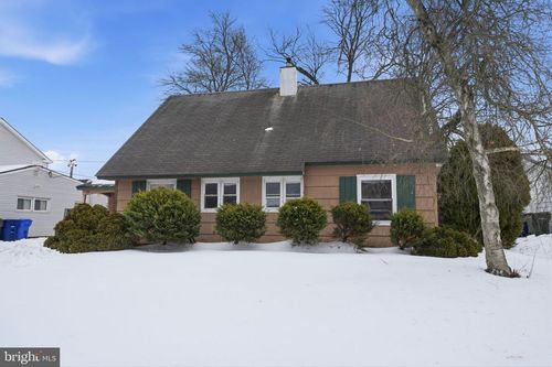 10 Melrose Ln, Willingboro, NJ, 08046-3104 | Card Image